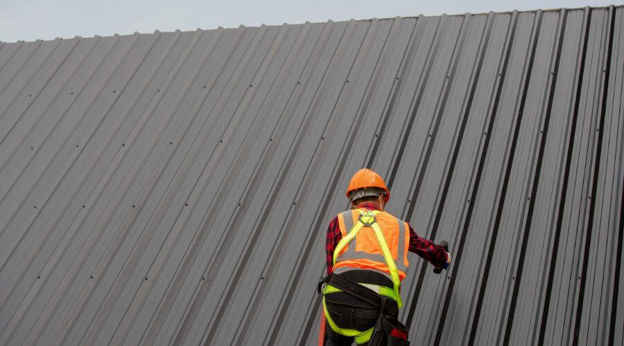 Professional gutter cleaning in Norwalk, CA